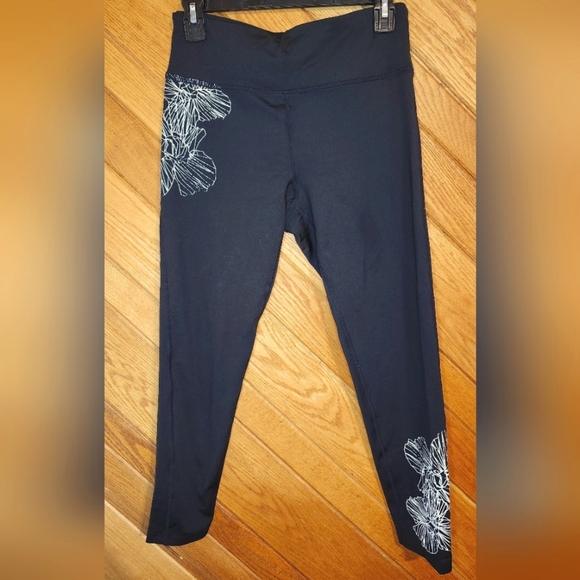 Calvin Klein Performance Wick Black Medium Leggings with White Floral Design - Picture 1 of 11